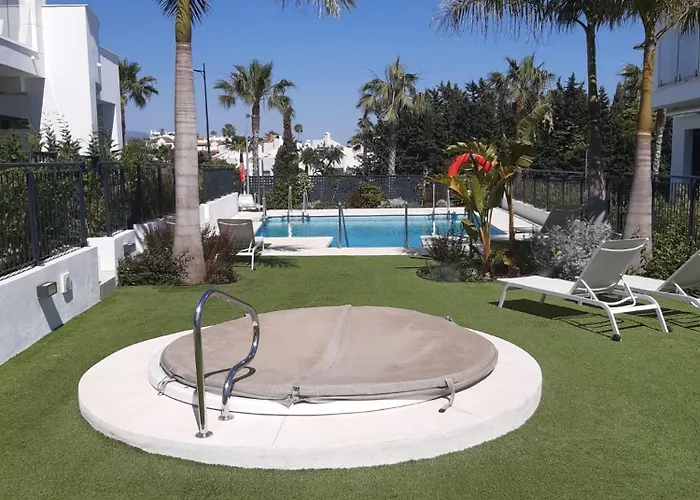 Miradores Del Sol By Mar Holidays Apartment Estepona