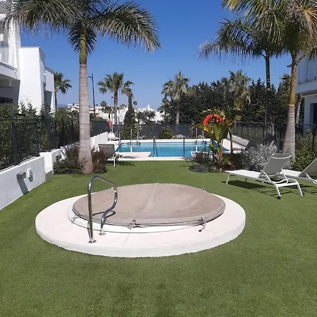 Miradores Del Sol By Mar Holidays Апартаменти Естепона
